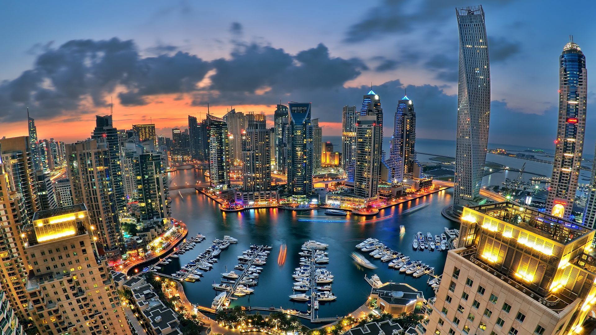 Berthing - Dubai Marina Yacht Club